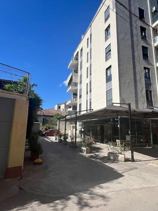 Remarkable Apartment Tirana Exterior photo